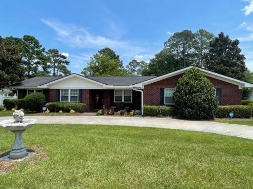 309 Chestnut St, Stillwell, GA 31329-4864