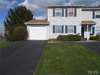 1807 Briarwood Dr, Bethlehem, PA 18020-7589