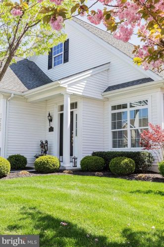 1700 Speedwell Rd, Lancaster PA  17601-4628 exterior