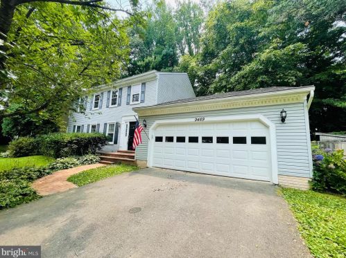 9469 Lapstrake Ln, Springfield VA  22015-4214 exterior