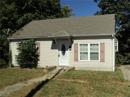 149 Dorsett Ave, Asheboro, NC 27203-6801