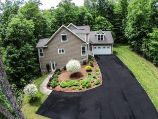 603 Market Hills Dr, Boone, NC 28607-3764
