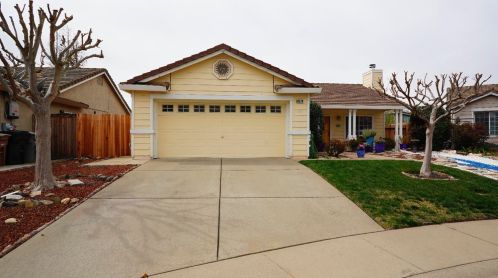 8674 Periwinkle Cir, Elk Grove, CA 95624-1481