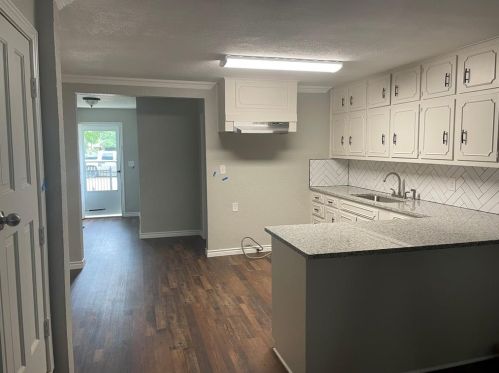 107 Dwight Ave, Dallas TX  75211-3731 exterior