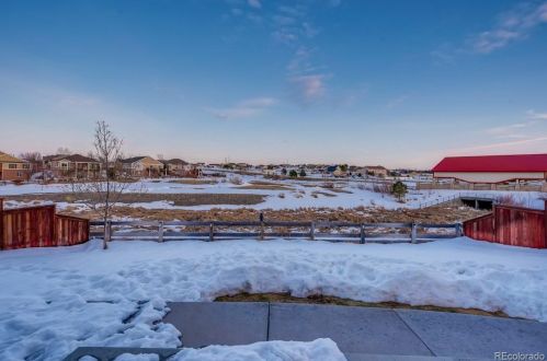 5028 Addison Way, Aurora CO 80016-5390 exterior