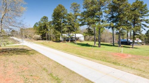 2445 Lyle Field Rd, Jefferson GA  30549-1943 exterior