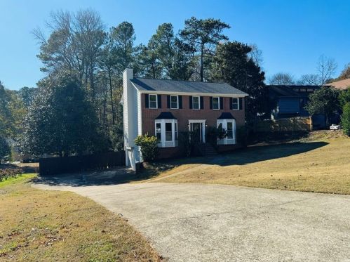 720 Shannon Green Cir, Mableton, GA 30126-1640