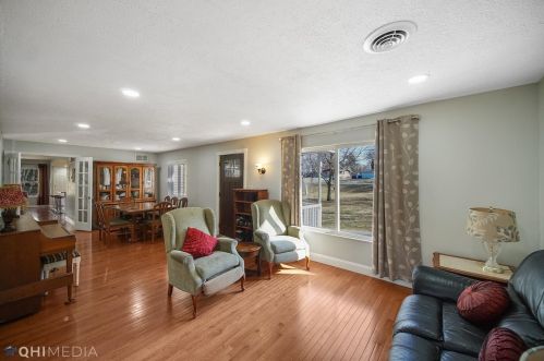 3420 73rd Ave, Gary, IN 46410-3715