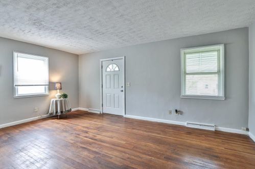 5270 Charloe St, Cincinnati, OH 45227-1034