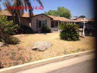 1310 Kern Ave, Tulare, CA 93274-4524