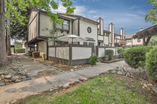 236 Wales Dr, Folsom, CA 95630-2852
