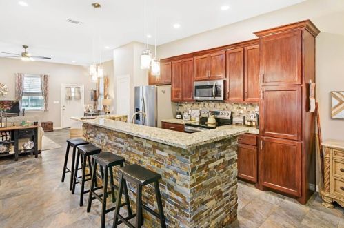 303 Walnut St, Whitewright TX 75491-2243 exterior