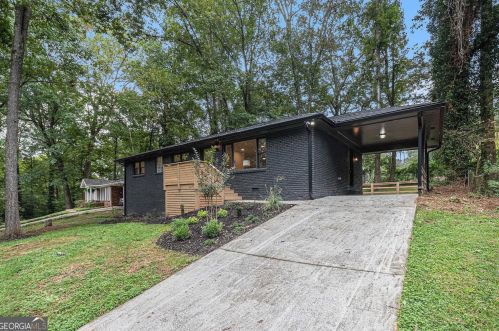 2130 Bolling Brook Dr, Atlanta GA  30311-2516 exterior