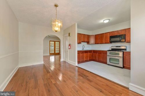 4617 Woodland Ave, Camden NJ  08110-6429 exterior