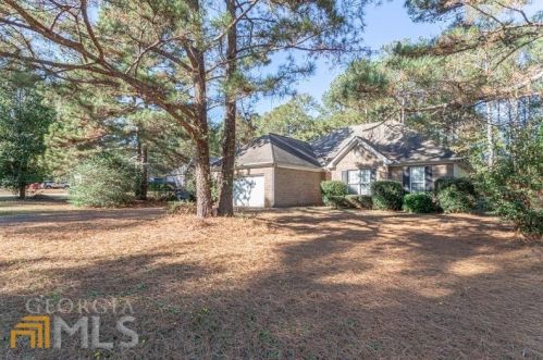 825 Lincoln Sq, Locust Grove, GA 30248-3193
