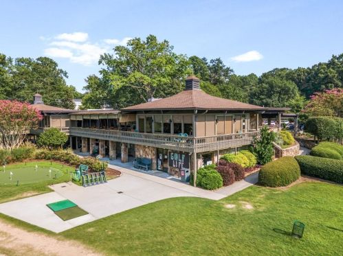 178 Barone Pl, Atlanta GA  30327-1073 exterior