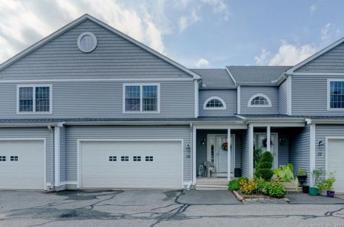 10 Canoe Birch Ct, Kensington, CT 06037-4088