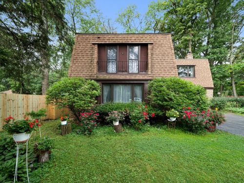 108 Hemlock Ave, Wood Dale, IL 60191-2109