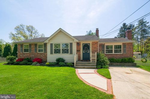 6 Olney Cir, Haddonfield NJ  08033-2210 exterior