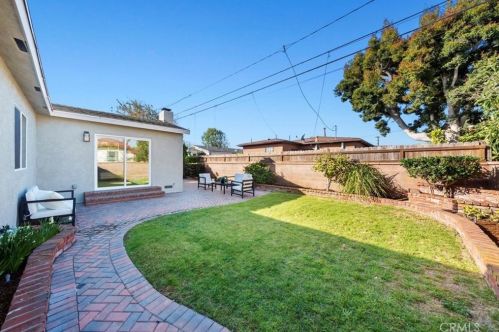22721 Ladeene Ave, Torrance CA  90505-3440 exterior