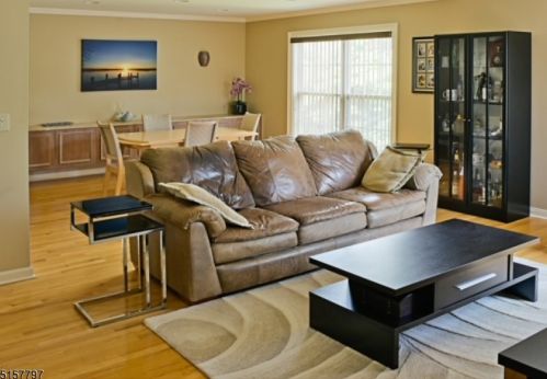 181 Zeppi Ln, Town Center, NJ 07052-4128