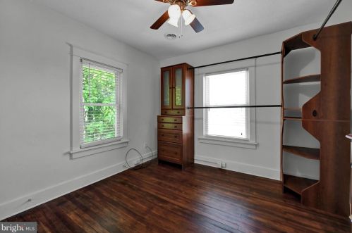 1504 Carlisle Pike, Hanover PA 17331-8820 exterior