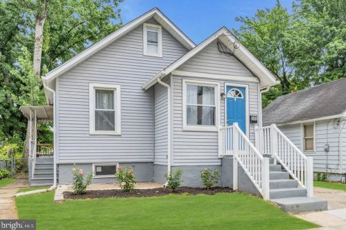 313 Saunders Ave, Gloucester, NJ 08031-2217