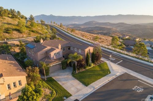 16849 Ridge Cliff Dr, Riverside CA  92503-0251 exterior