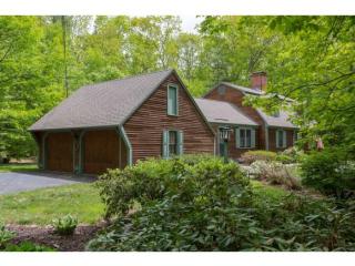9 Colonial Way, Kensington, NH 03833-4306