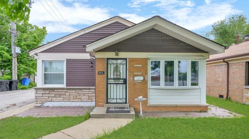 7813 Pulaski Rd, Chicago, IL 60652-1810