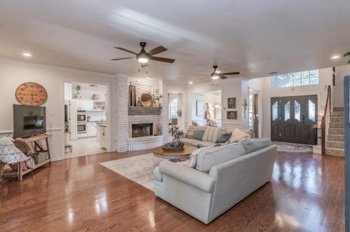 7701 Ridgeway Ct, Fort Worth, TX 76182-9218