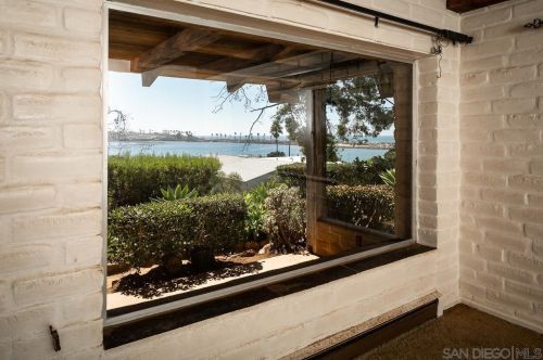 315 Olive Ave, Carlsbad, CA 92008-7428