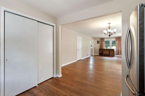 579 Desoto St, Saint Paul MN  55130-4404 exterior