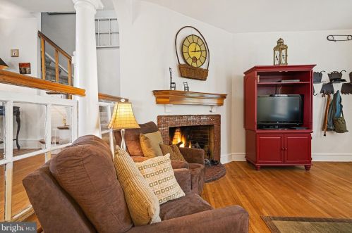 4616 Conshohocken Ave, Philadelphia, PA 19131-2703