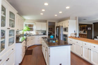 2841 Panorama Dr, Redding, CA 96003-2257