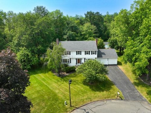 31 Foxglove Ln, Windsor, CT 06095-1846