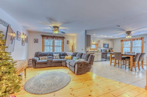 33 Spring St, Carroll, NH 03598-3113