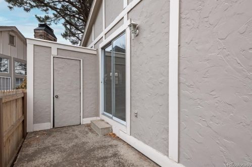 18274 Arizona Ave, Denver CO  80017-4380 exterior