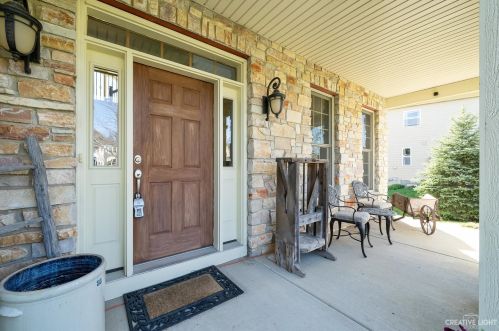 2362 Hunt Ln, Batavia, IL 60510-9554