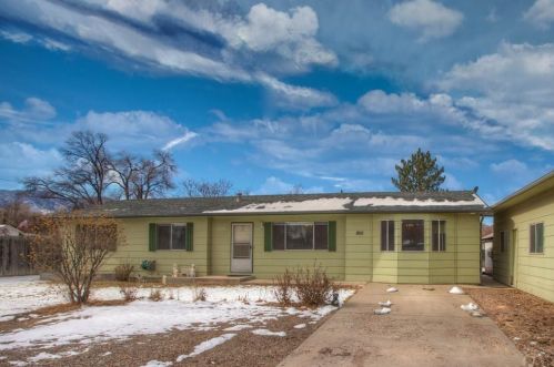 1011 1st St, Canon City, CO 81212-4707