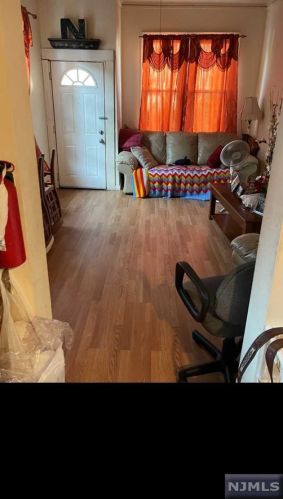 23 Arch St, Paterson NJ 07522-1754 exterior