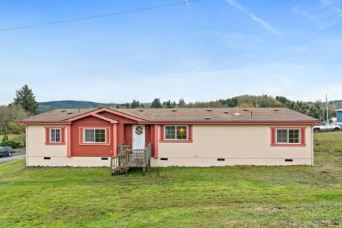 1006 Prospect Ave, Raymond, WA 98577-9630