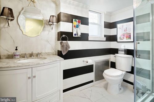 1702 11 St, Philadelphia PA 19122-0027 exterior