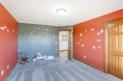 5253 Hearthstone Dr, Springfield OH  45502-8364 exterior