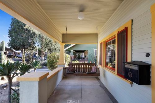 3892 Linwood Pl, Riverside CA  92506-1889 exterior