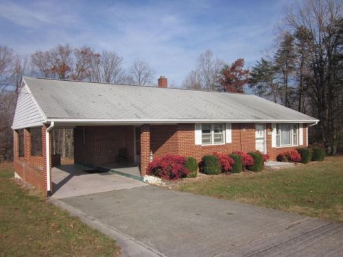 805 Webster Rd, Glade Hill, VA 24092-3721