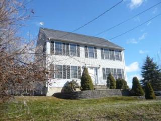 9 Florence St, Dover, NH 03820-3108