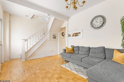 71 Elm St, Town Center, NJ 07052-5909