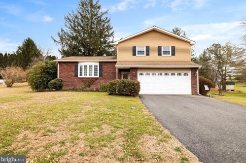 1215 Peachtree Rd, Fallston, MD 21047-1803