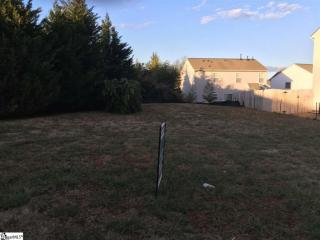 203 Shipyard Ln, Greer, SC 29650-4774